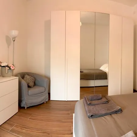 Modern Renovated Near Center & Transit فلورنس